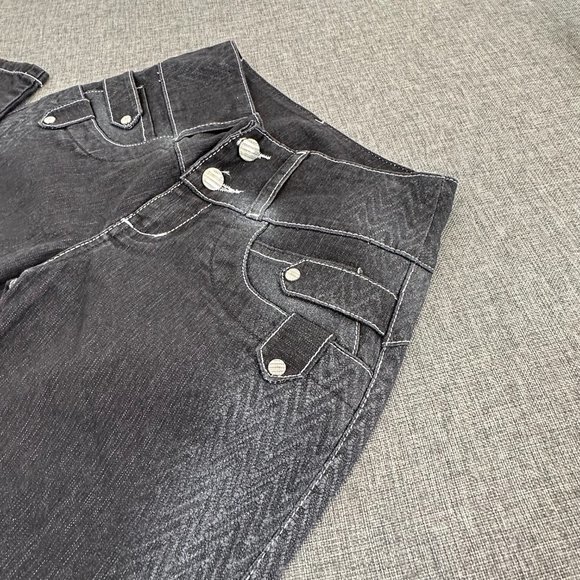 Posesion Butt Lifting Capri Jeans Colombian USA Size 1 Black MSRP $55 - Picture 8 of 16